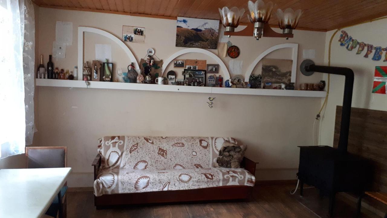 Veriko'S Guest Hause Казбеги Екстериор снимка